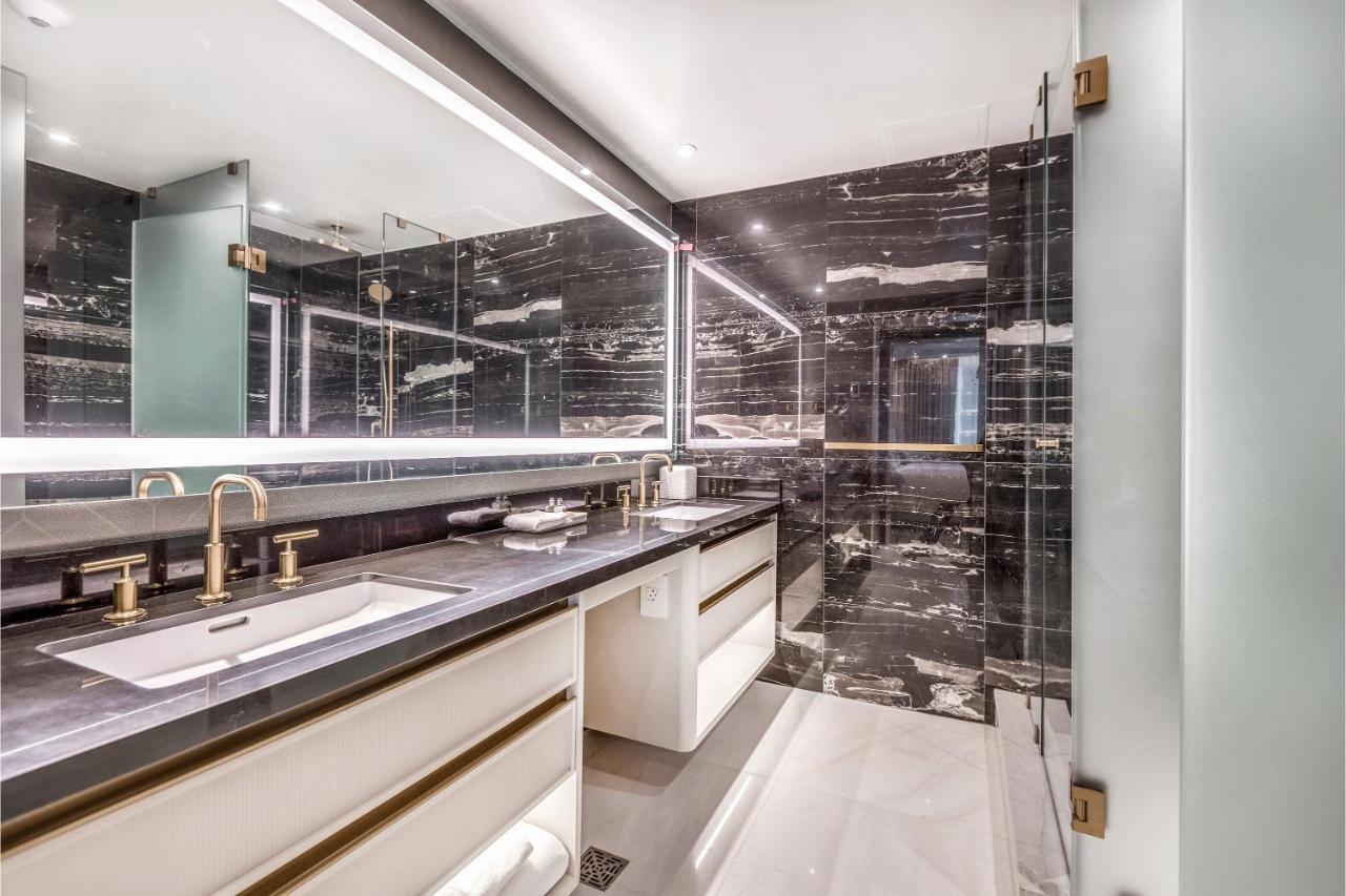 Azur Legacy Collection Hotel Vancouver Extérieur photo