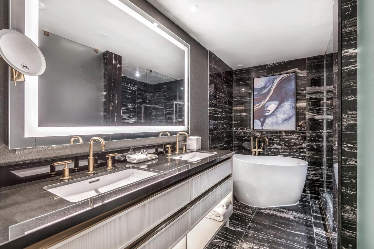 Azur Legacy Collection Hotel Vancouver Extérieur photo