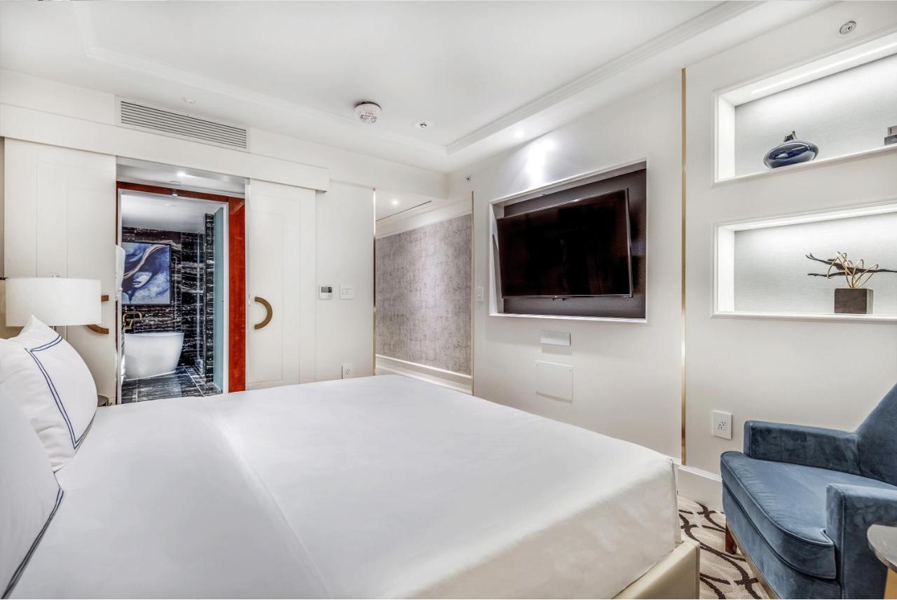 Azur Legacy Collection Hotel Vancouver Extérieur photo