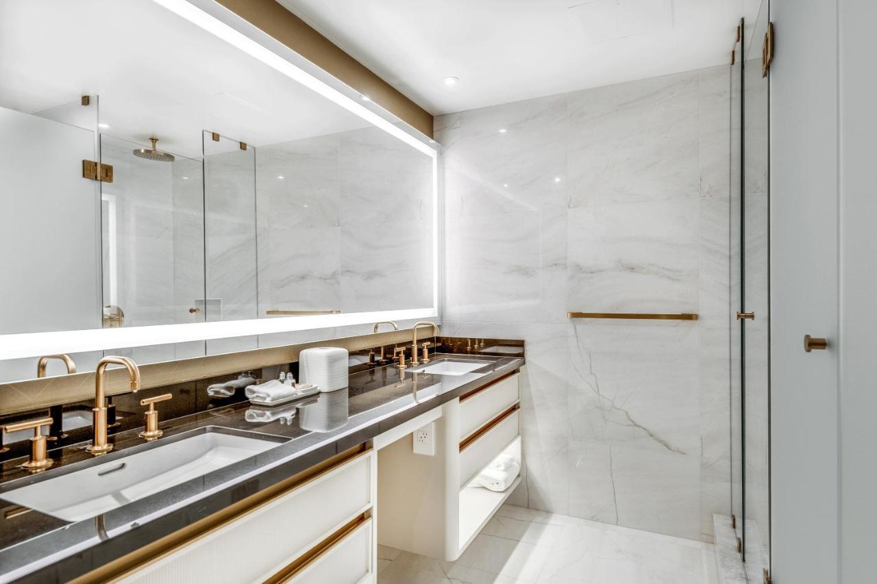 Azur Legacy Collection Hotel Vancouver Extérieur photo